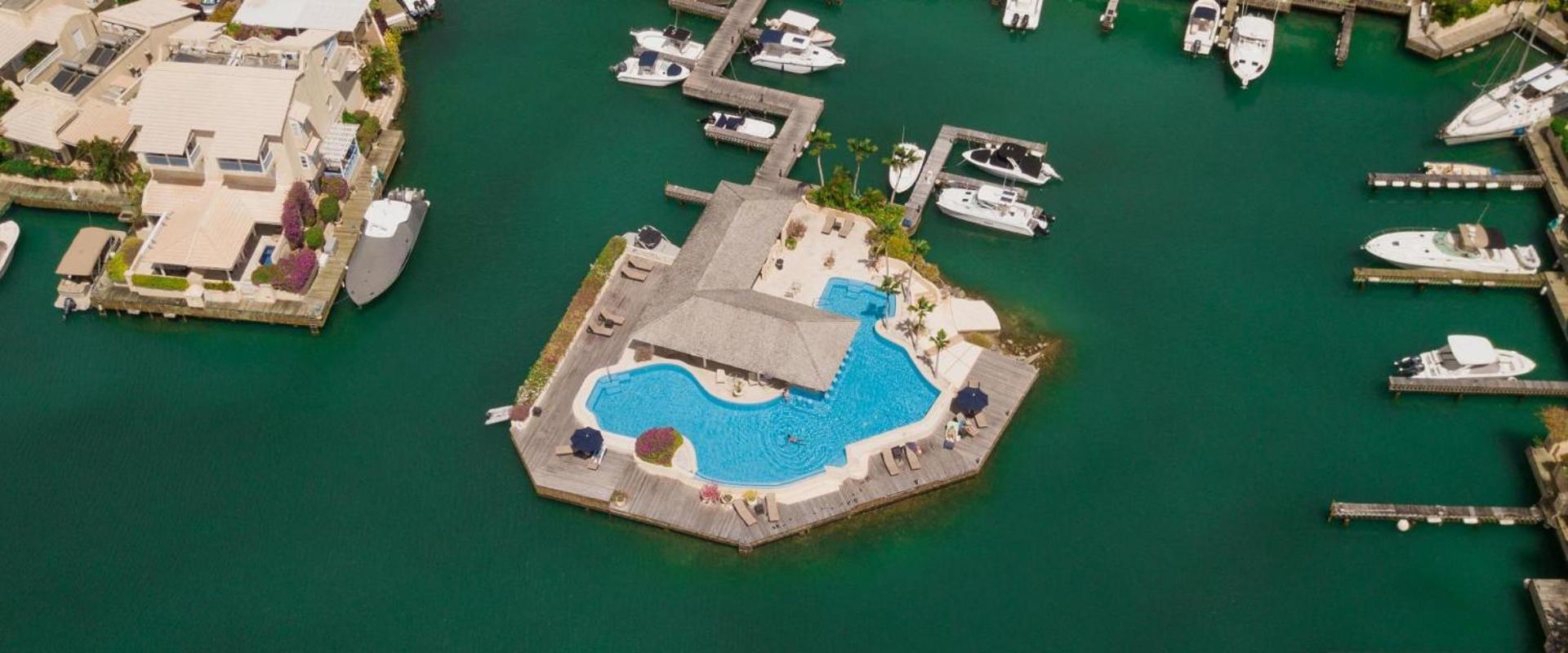 Lovely two bedroom Villa with panoramic ocean and marina views