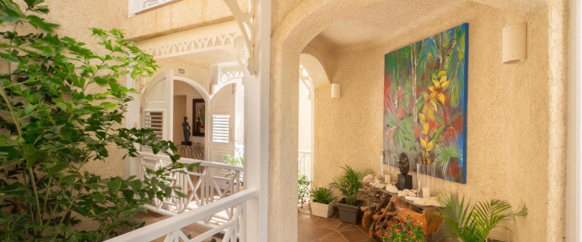 Lovely two bedroom Villa with panoramic ocean and marina views