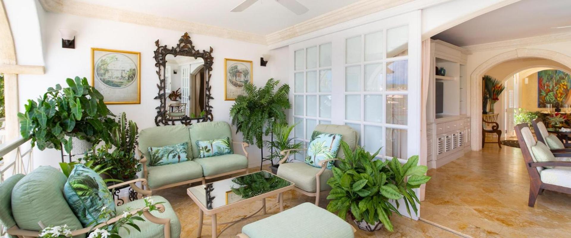 Lovely two bedroom Villa with panoramic ocean and marina views