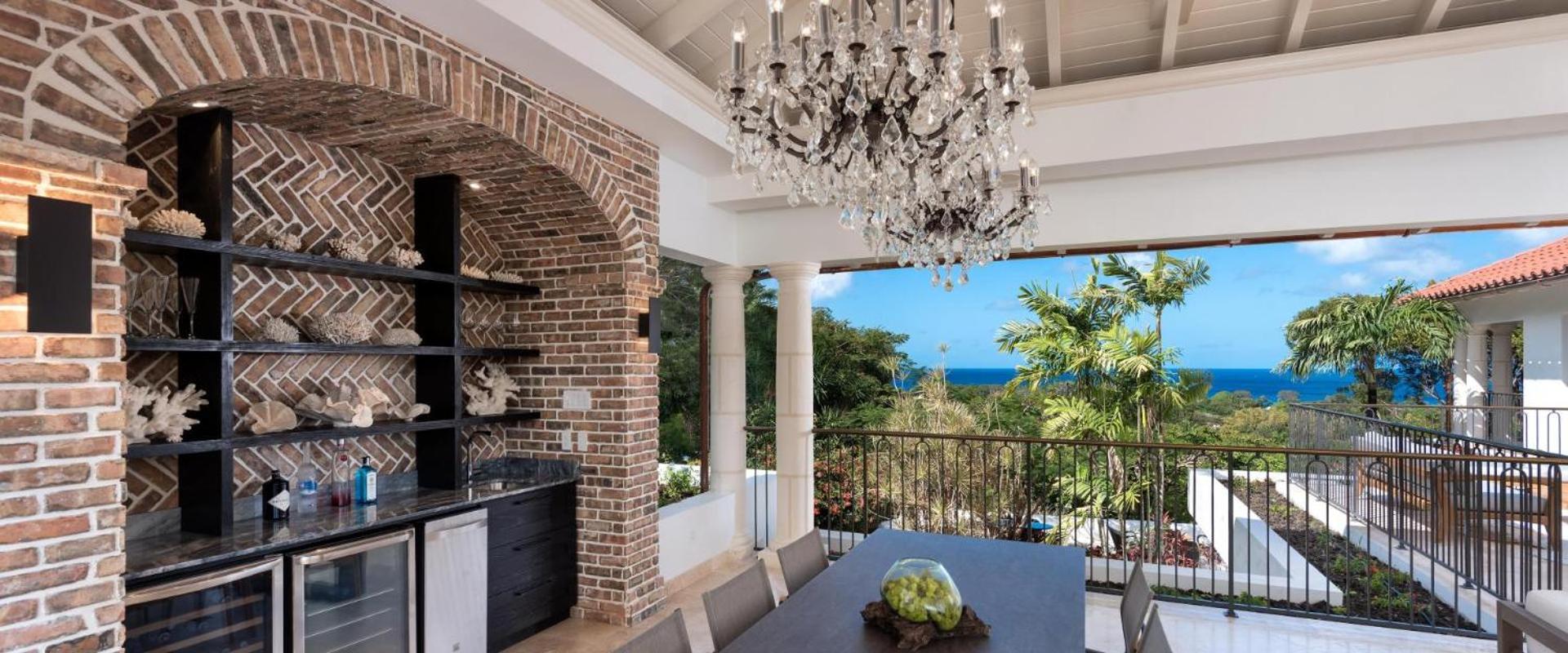 Luxury 10 bedrooms Villa