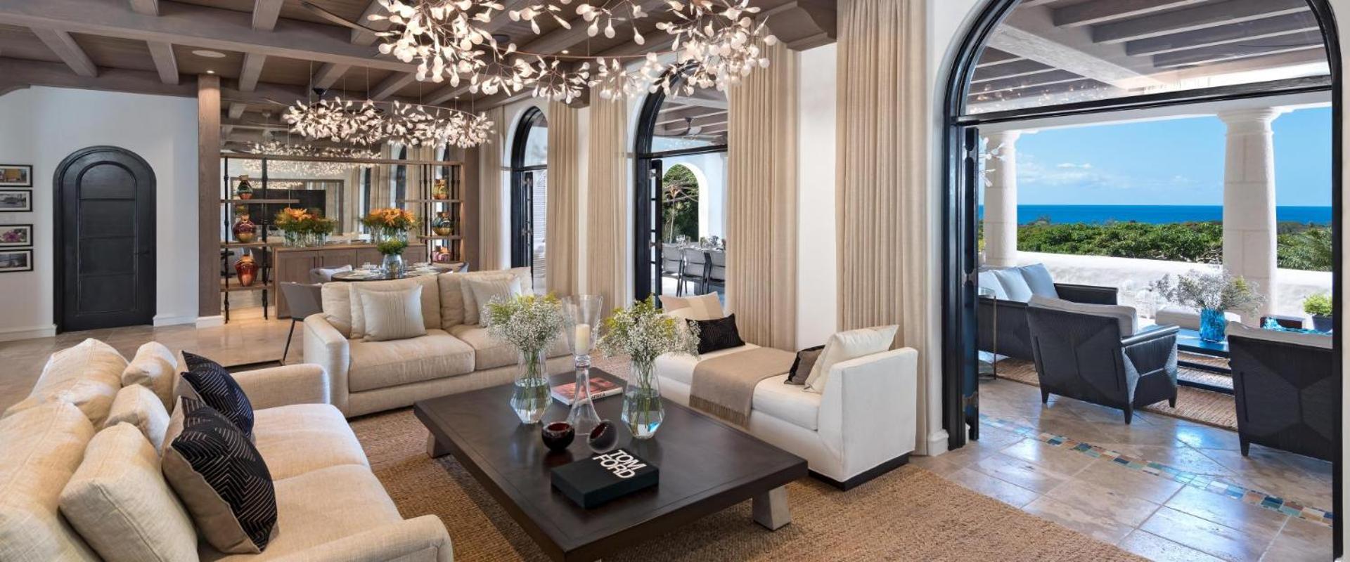 Luxury 10 bedrooms Villa
