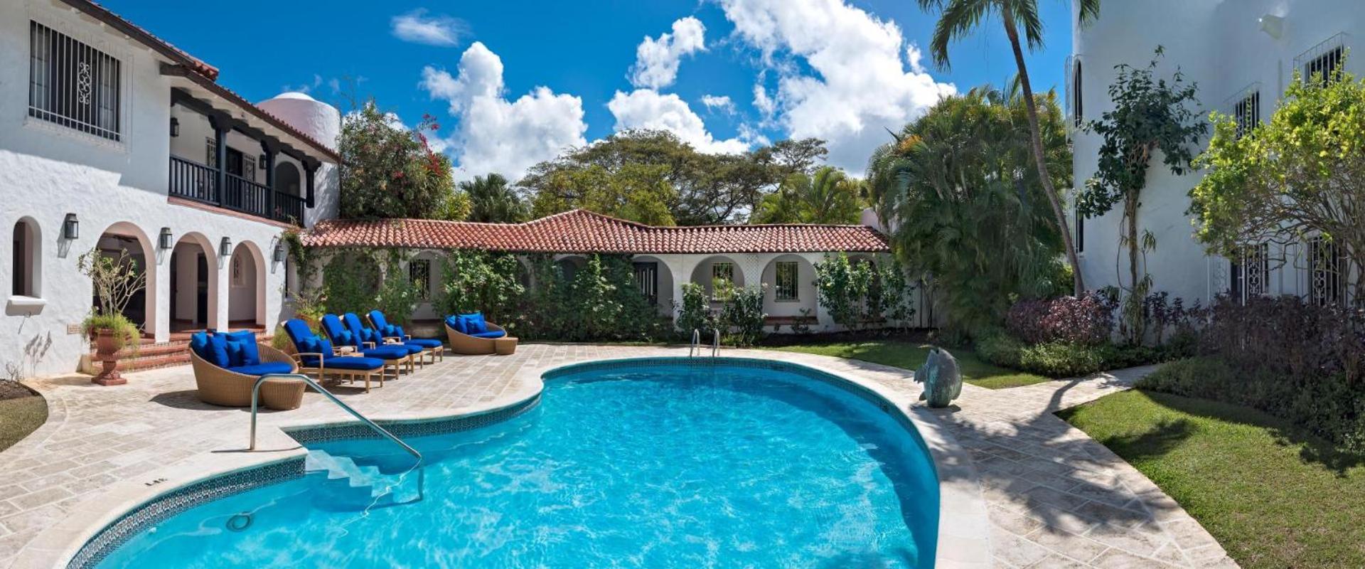 Luxury 10 bedrooms Villa