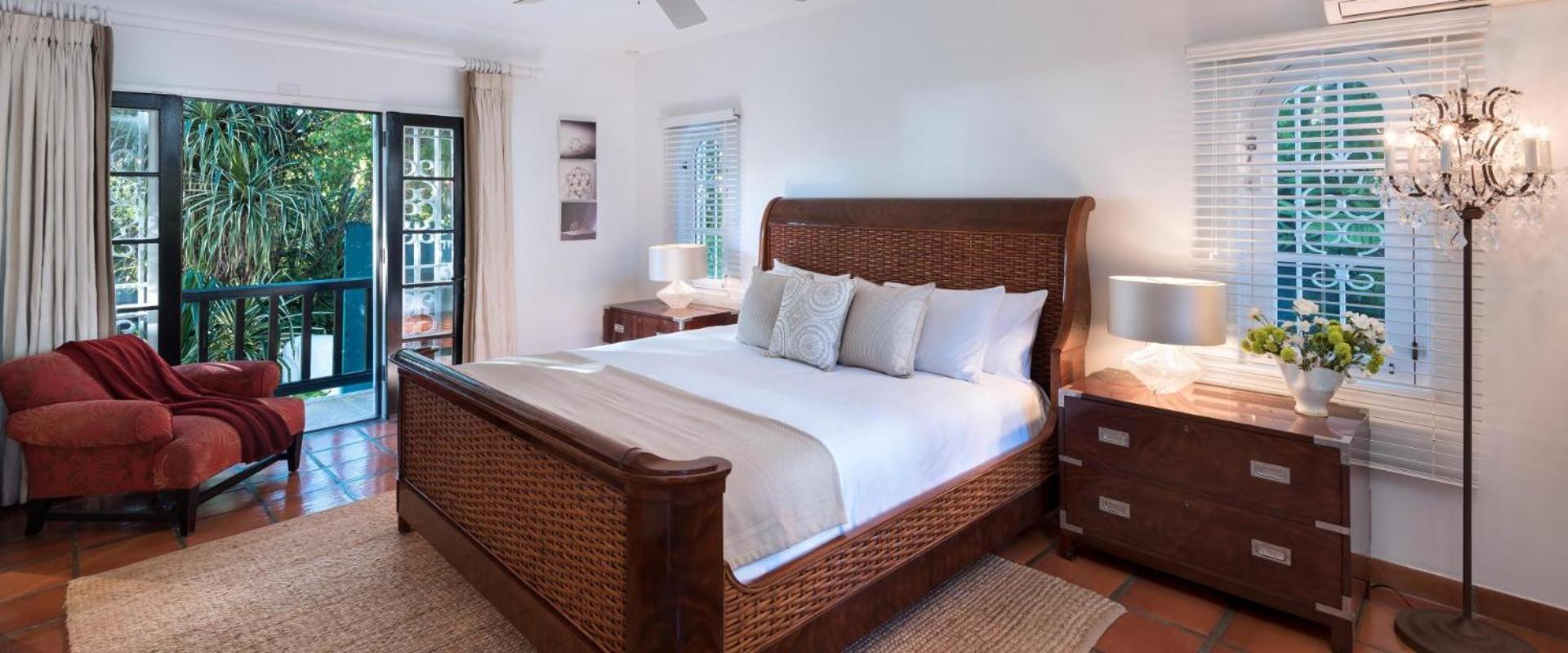 Luxury 10 bedrooms Villa
