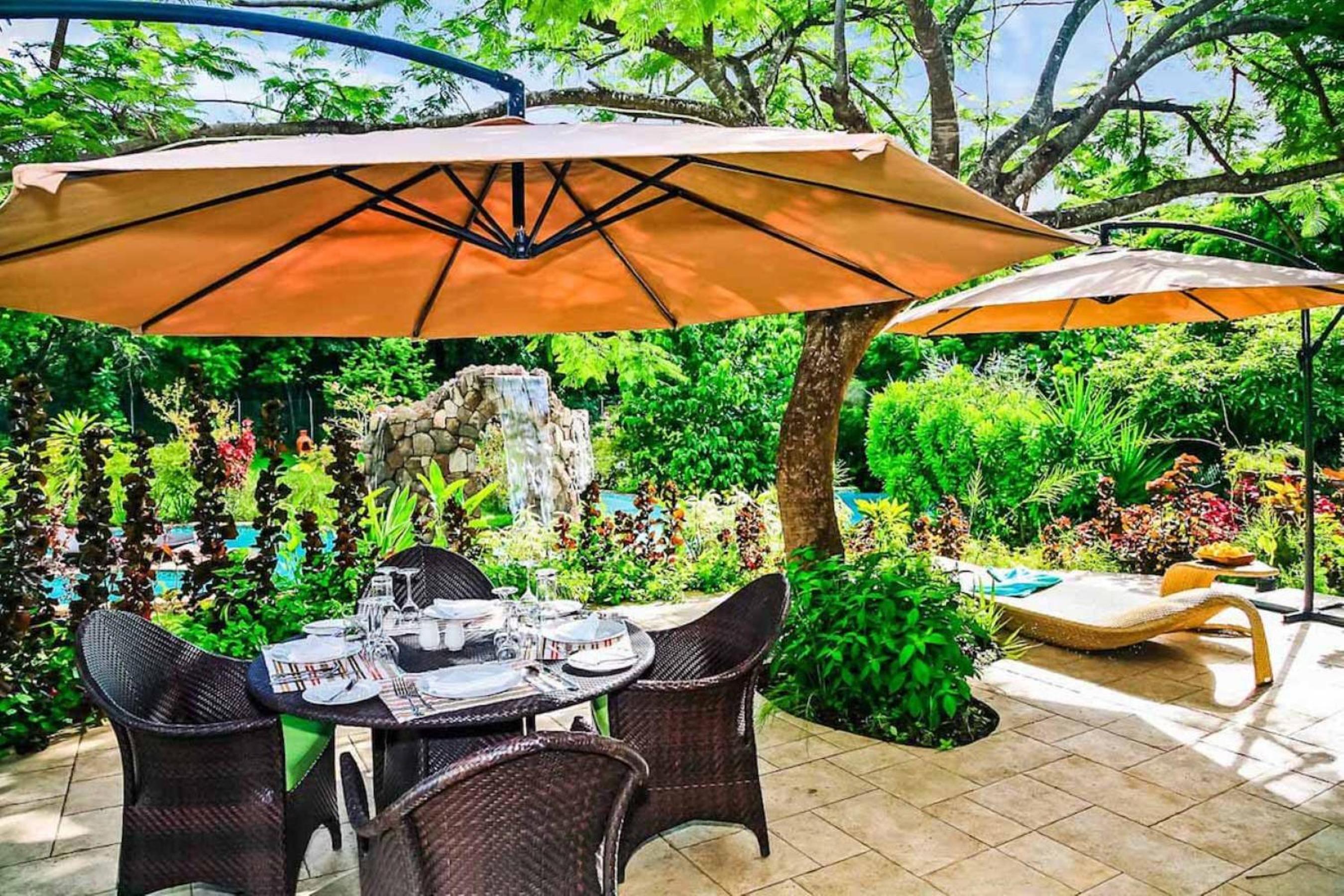 Amazing Villa with 5 Bedrooms view 4