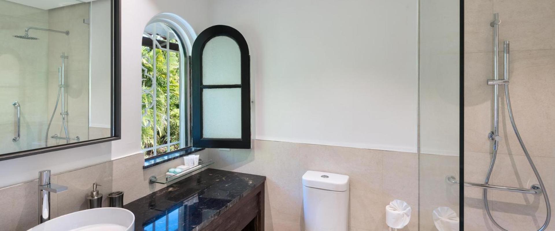 Luxury 10 bedrooms Villa