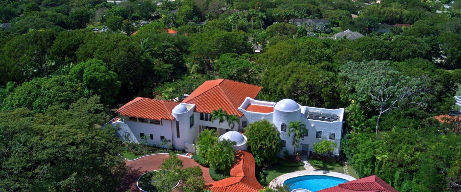 Luxury 10 bedrooms Villa