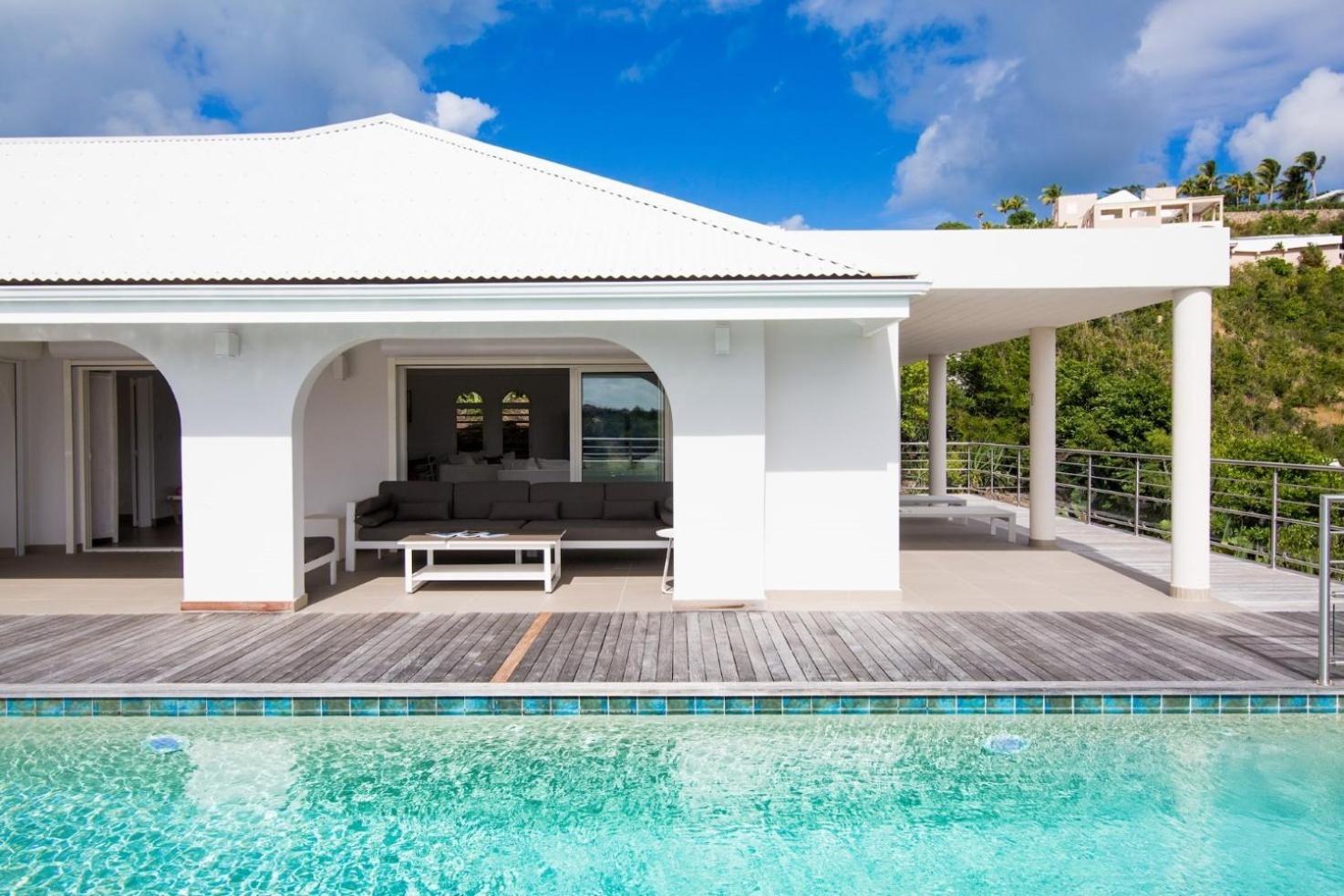 Villa in St Martin, imagine all that the island can offer you view 3