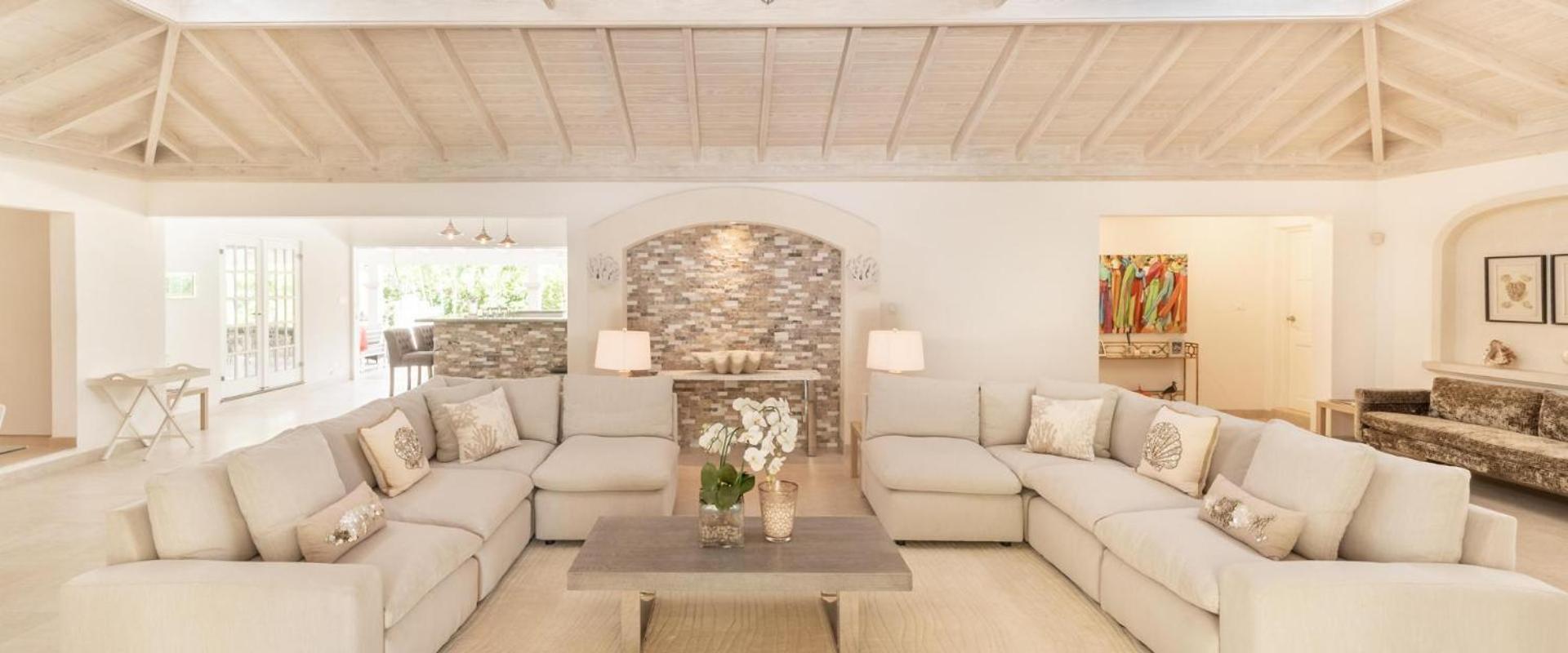 Beautiful 4 Br Villa in Sandy Lane