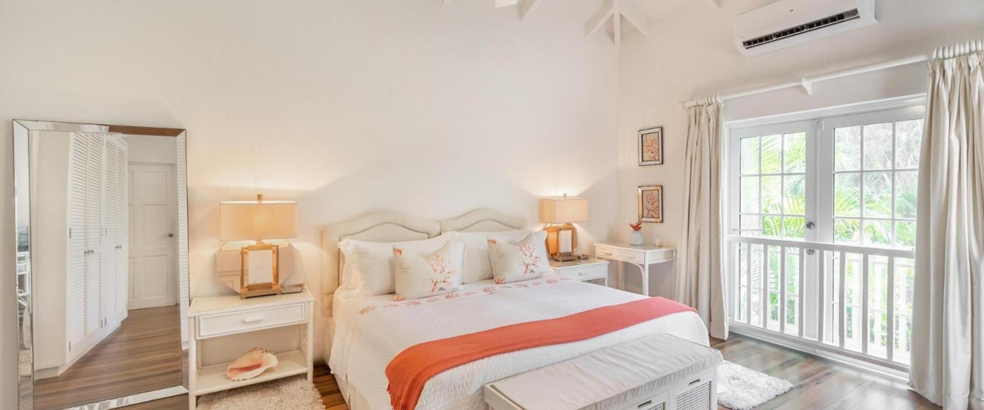 Beautiful 4 Br Villa in Sandy Lane