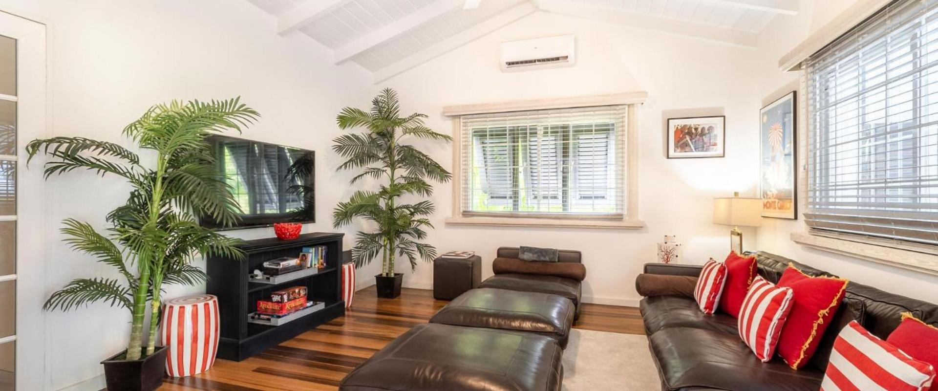 Beautiful 4 Br Villa in Sandy Lane