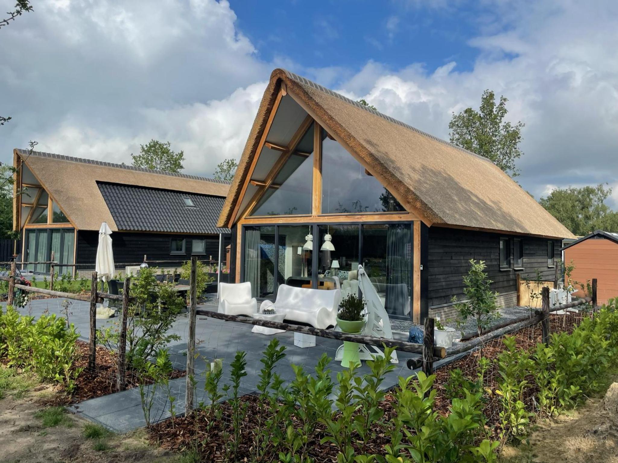 Luxury holiday Thatched House In Baarle-Nassau view 2