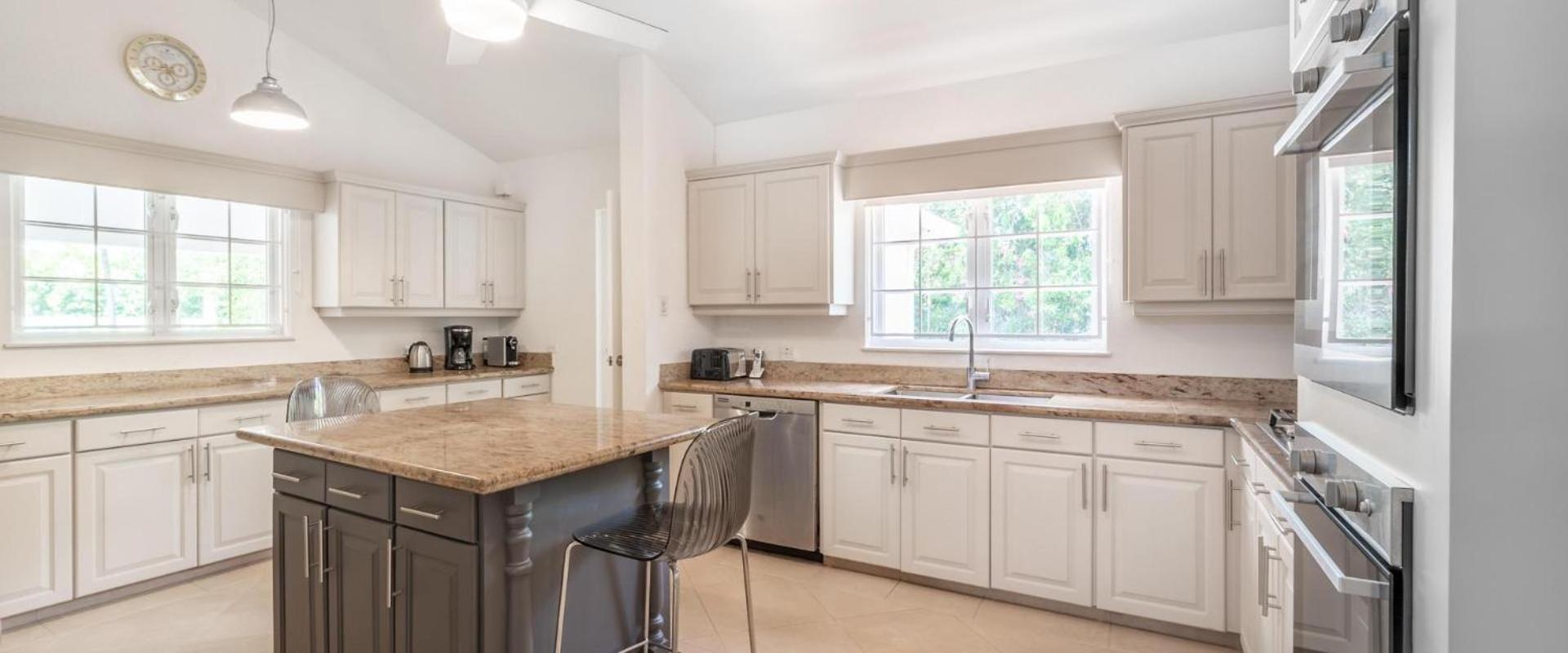 Beautiful 4 Br Villa in Sandy Lane