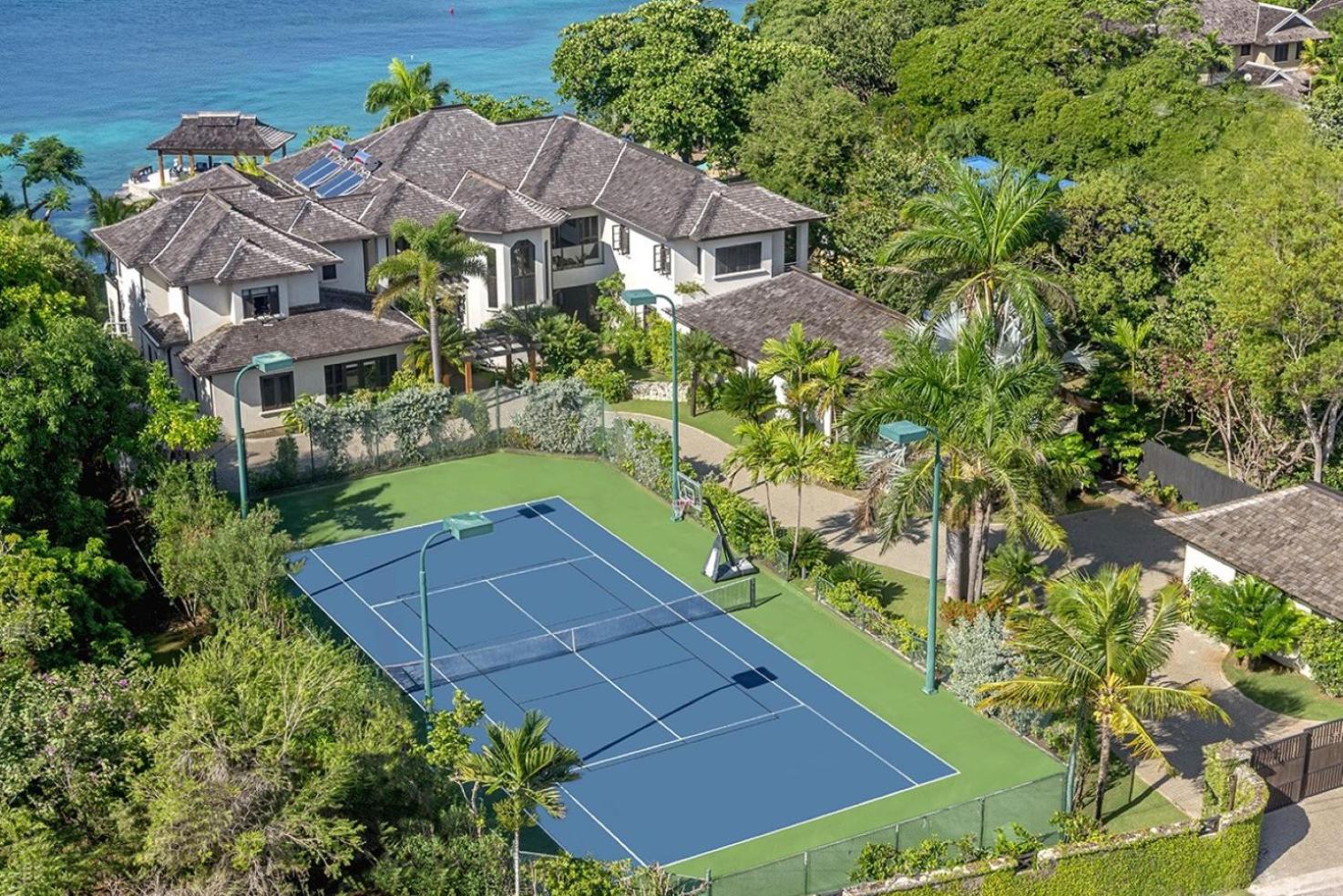 Glamorous 7 Br Villa with Private Pool view 3