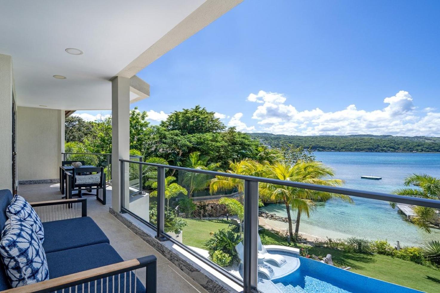 Glamorous 7 Br Villa with Private Pool view 4