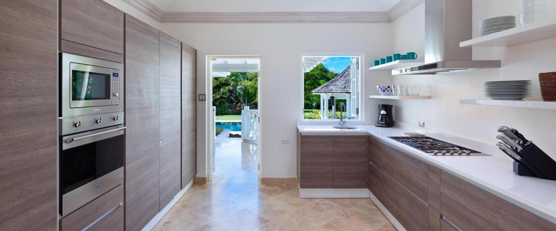 Beautiful 6 Br Villa with private pool