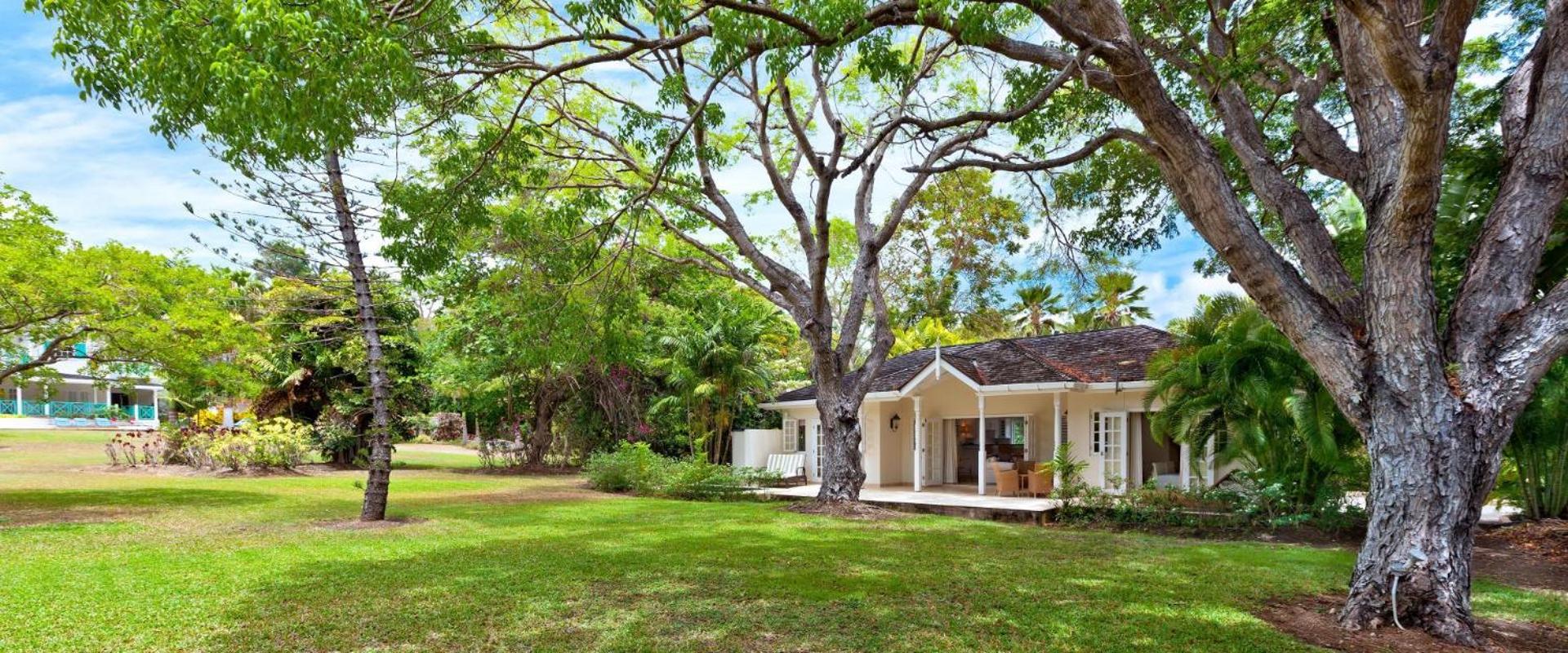 Beautiful 6 Br Villa with private pool
