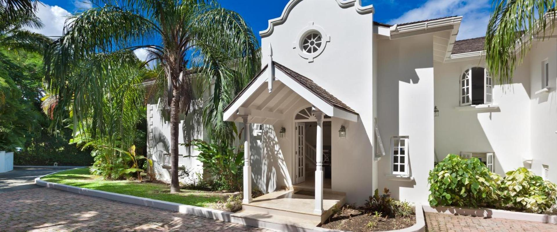 Beautiful 6 Br Villa with private pool