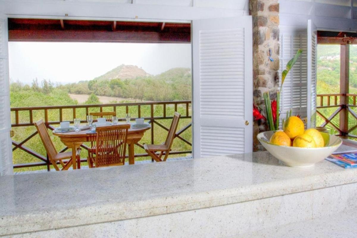 Bright Beautiful 2 Bedroom Villa