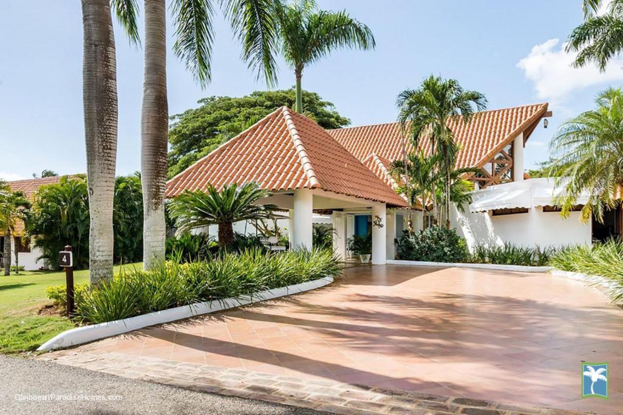 Luxurious 5 Br Private Pool Villa view 5