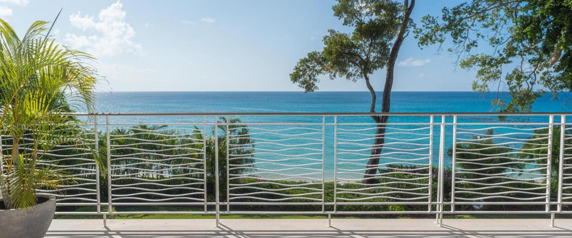 Spacious and bright 5 Br Villa