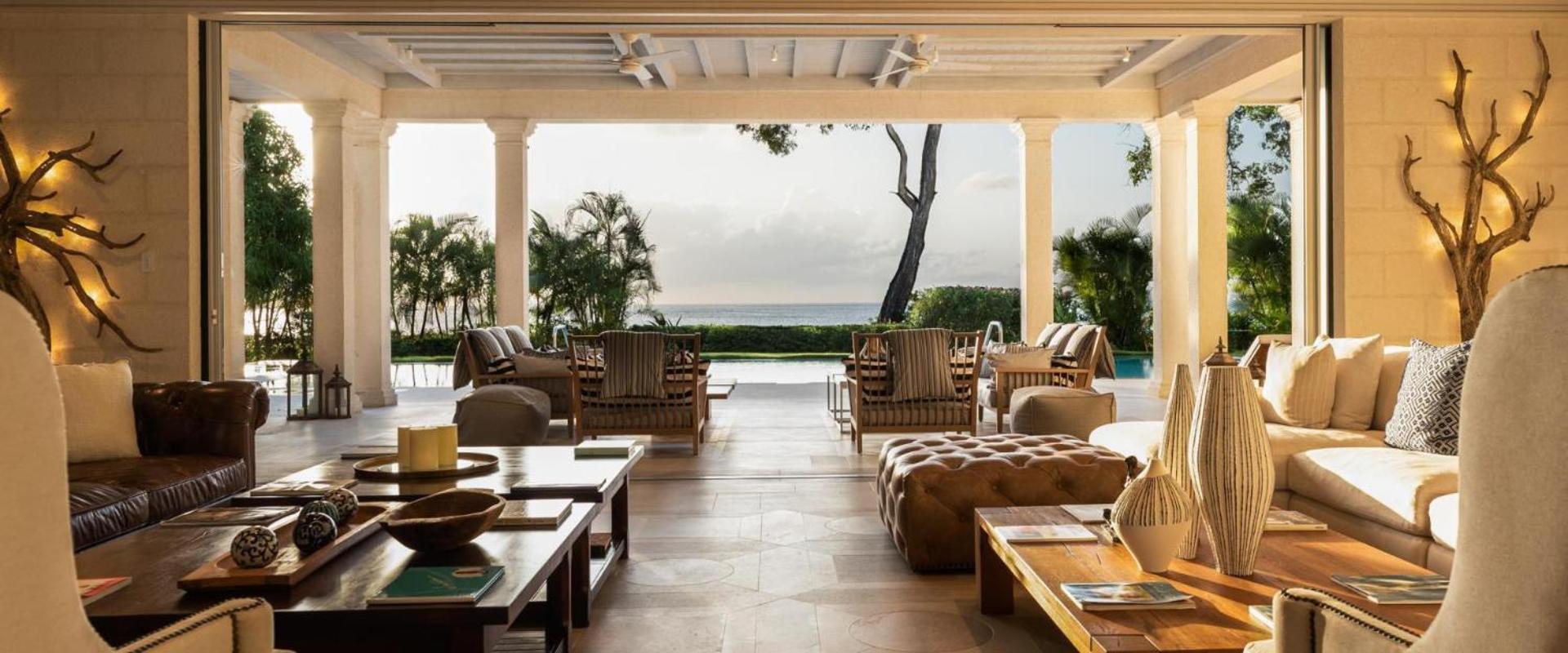 Spacious and bright 5 Br Villa