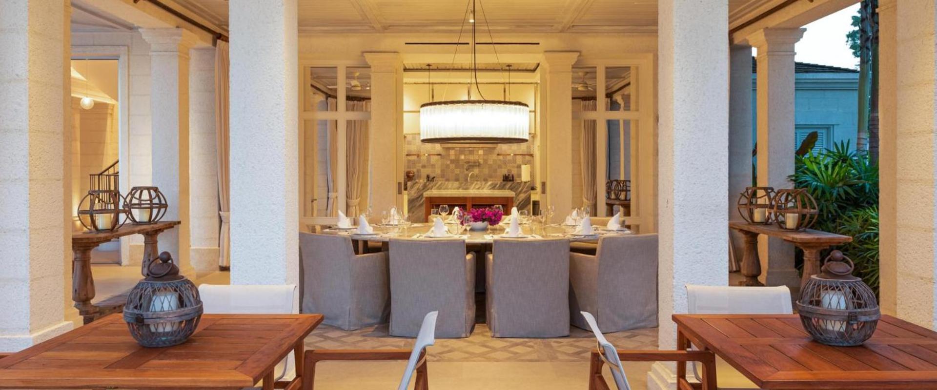 Spacious and bright 5 Br Villa
