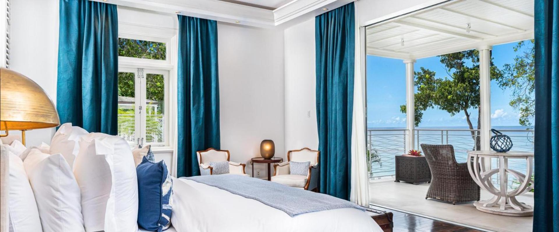 Spacious and bright 5 Br Villa