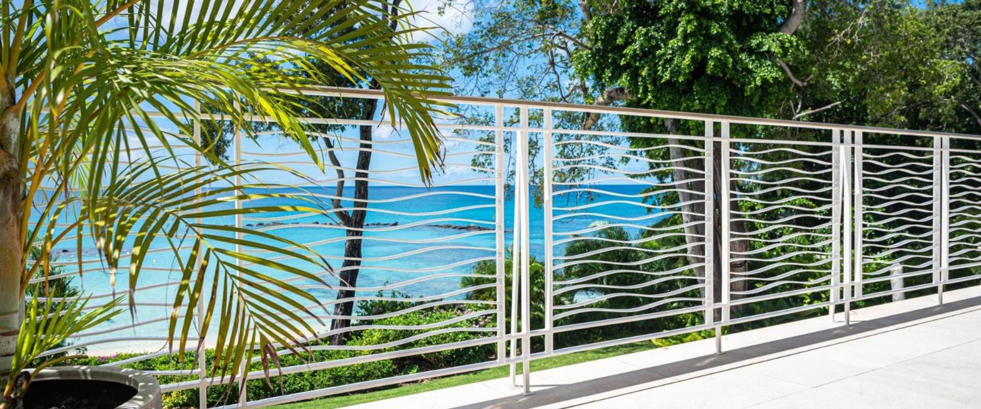Spacious and bright 5 Br Villa