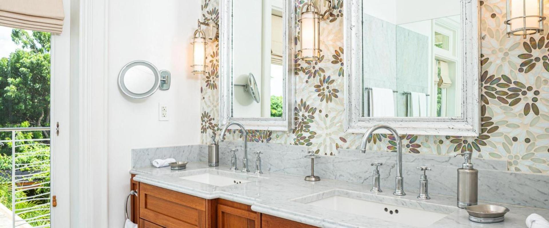 Spacious and bright 5 Br Villa
