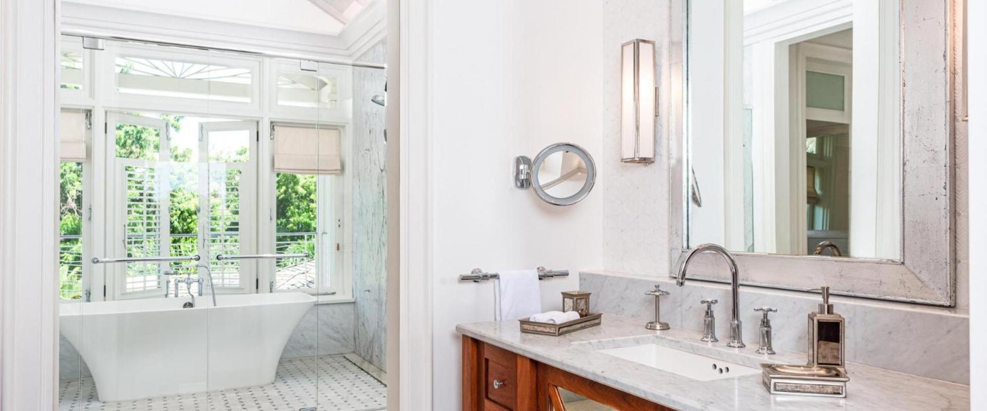 Spacious and bright 5 Br Villa