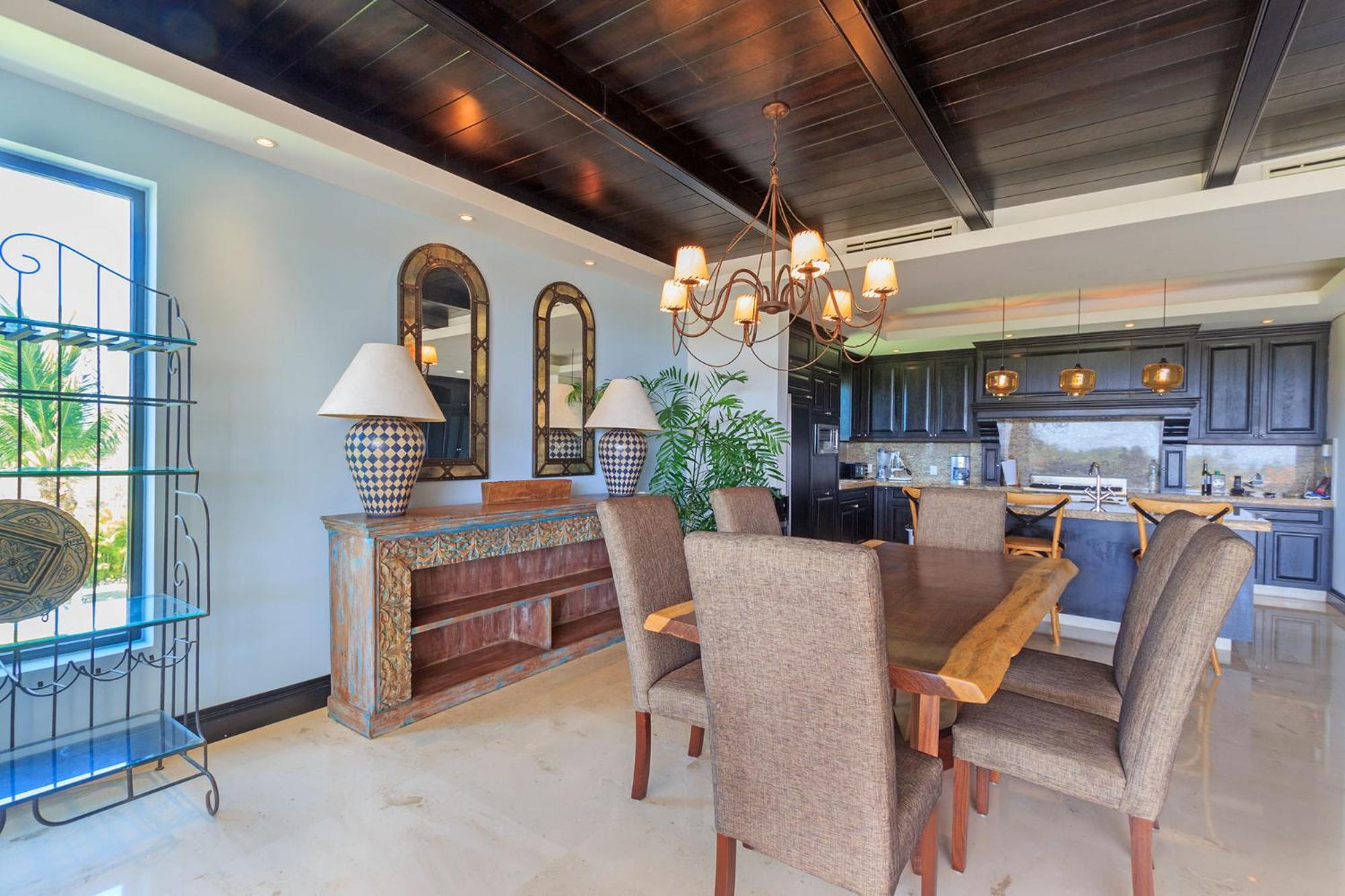 Luxurious 3 Bedroom Condo