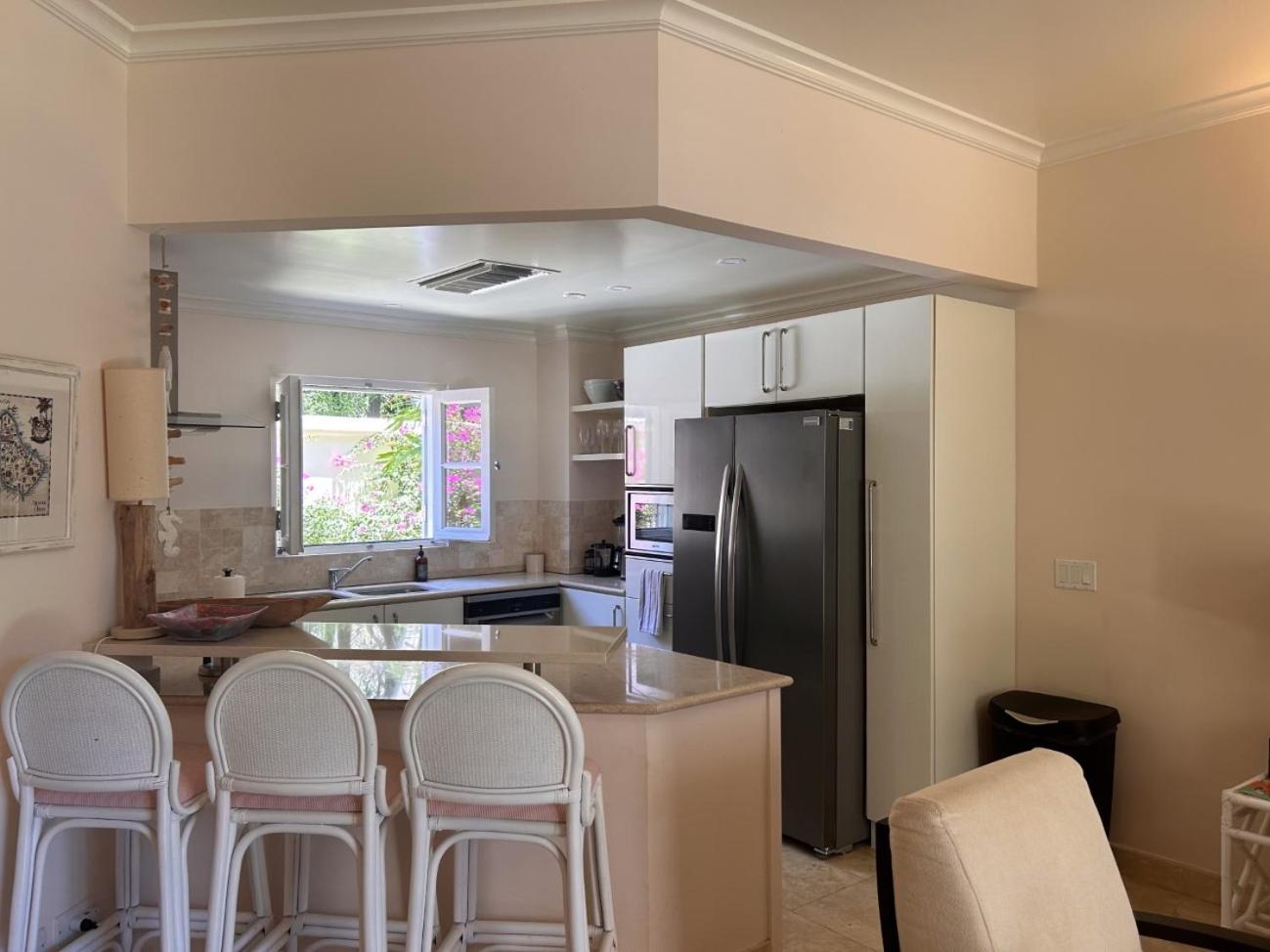 Amazing 1 Bedroom Condo