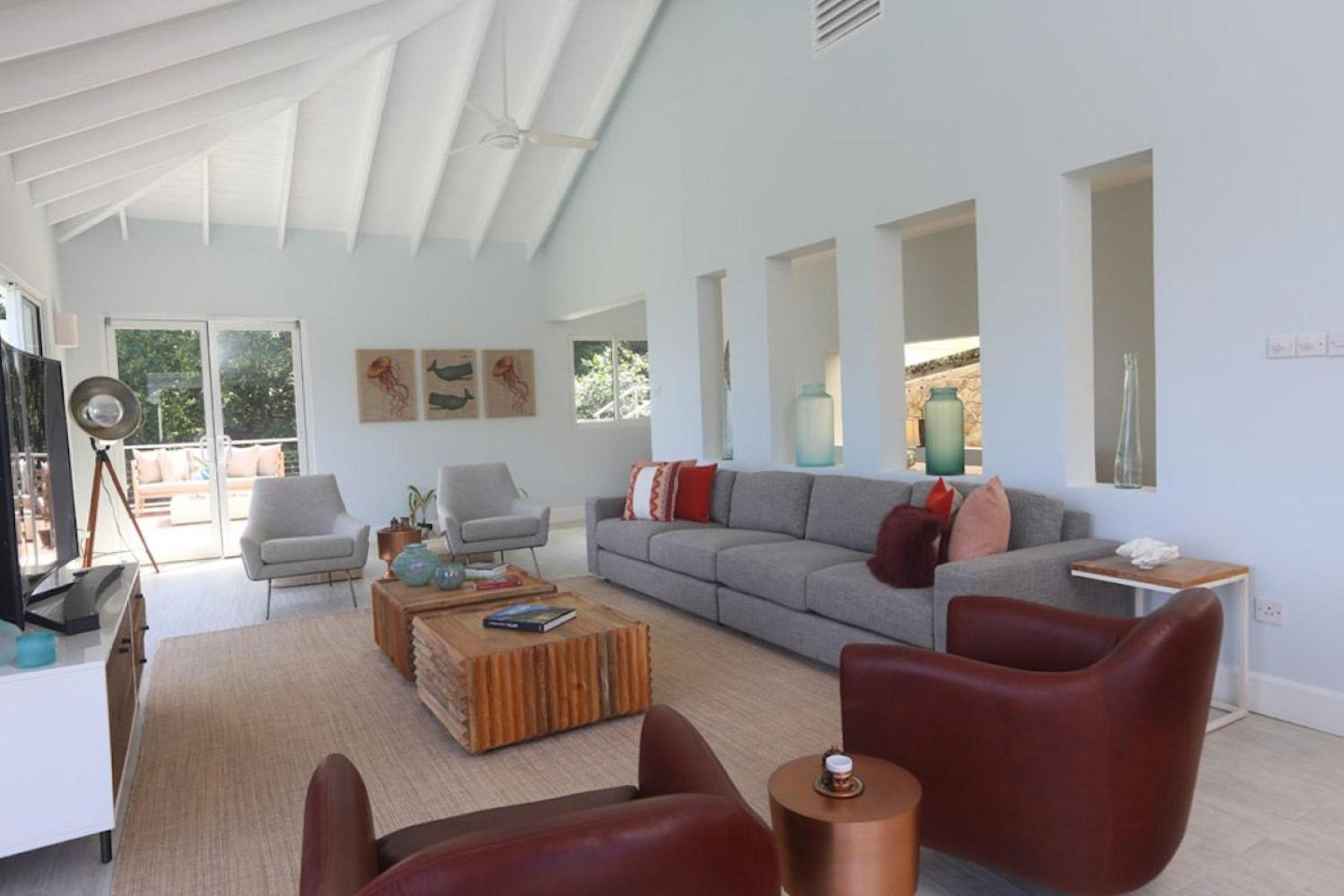 Luxury 4 Br Villa Nestled in Cap Estate