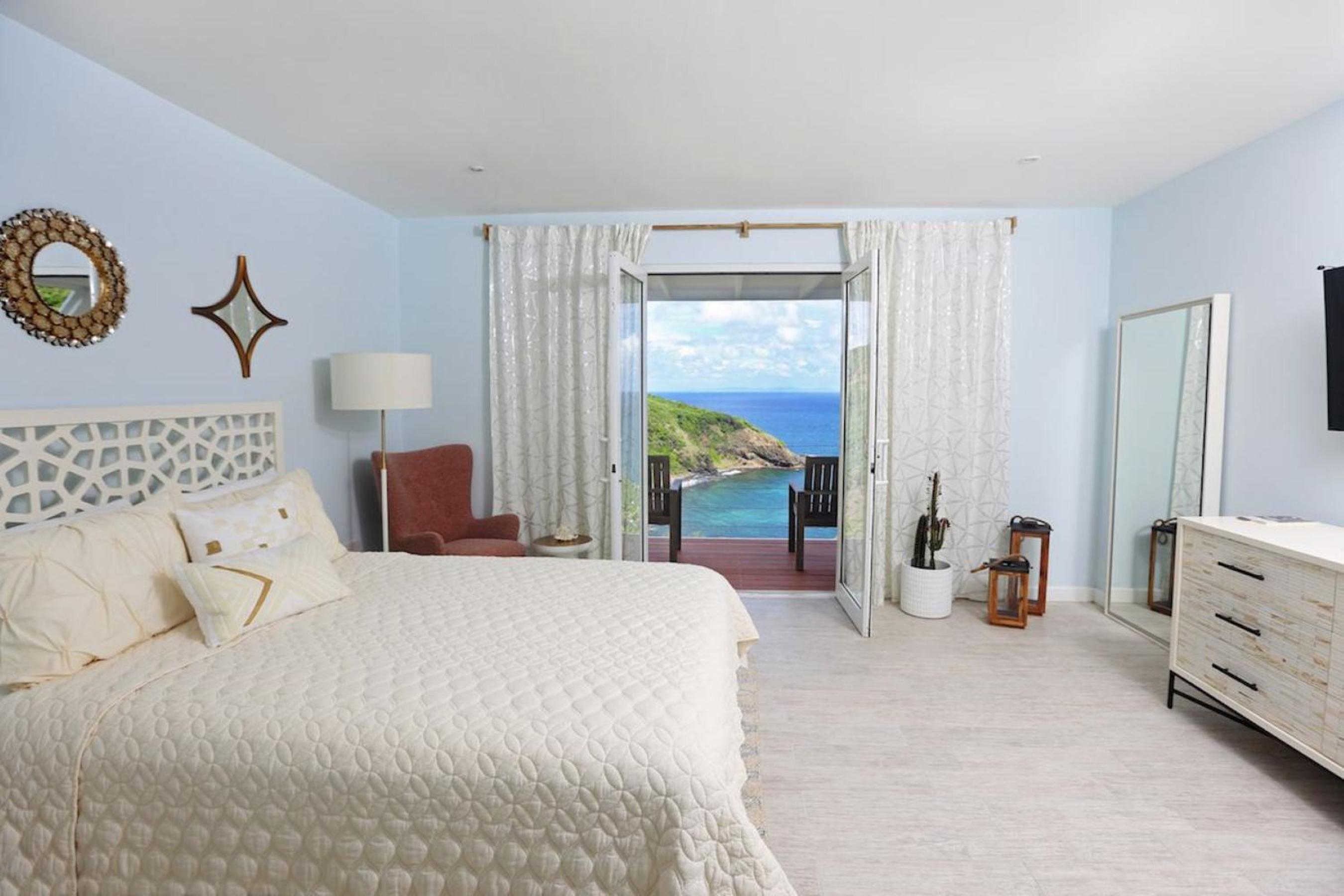 Luxury 4 Br Villa Nestled in Cap Estate