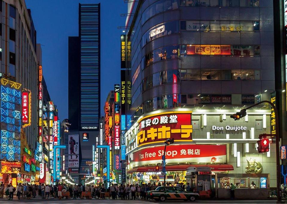 The Robertson R9 Walk to Jalan Alor Street Bukit Bintang Pavilion 7 pax 2R1B
