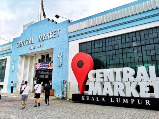 The Robertson R9 Walk to Jalan Alor Street Bukit Bintang Pavilion 7 pax 2R1B