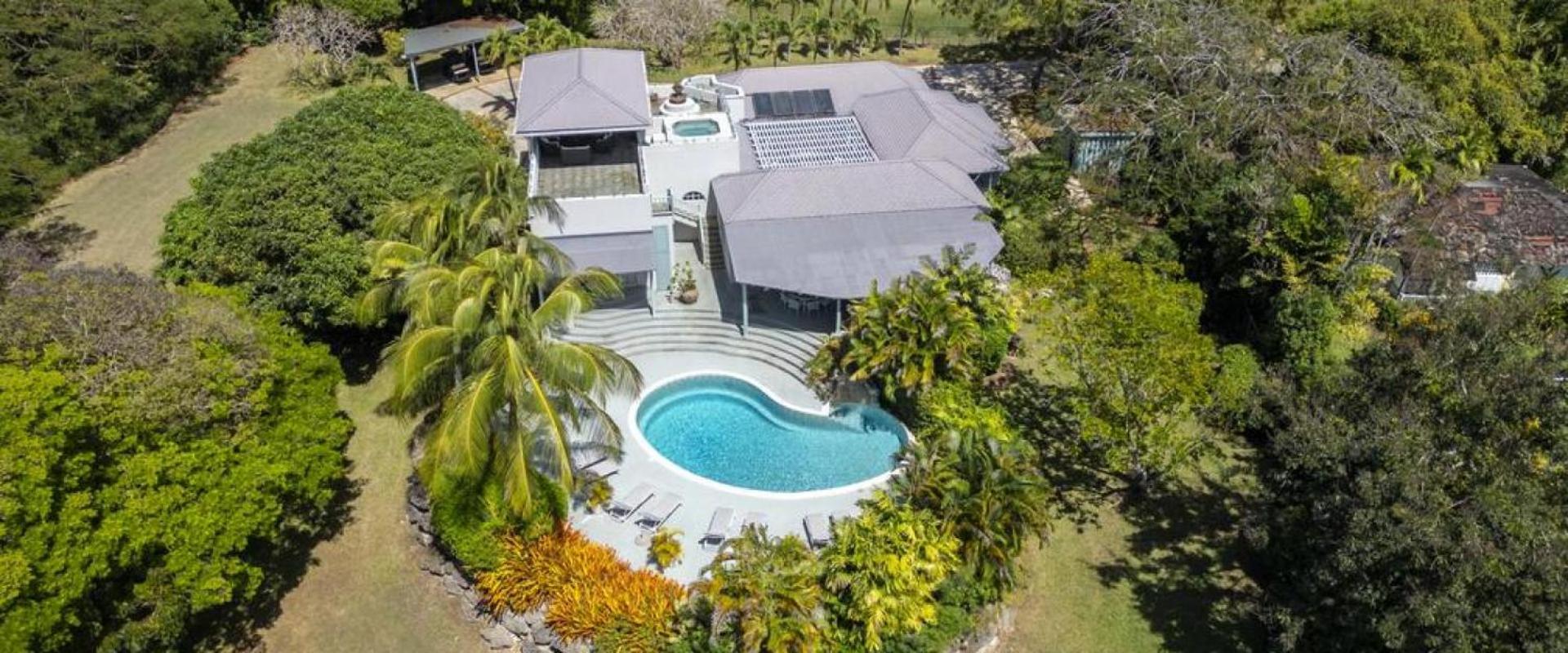 Lovely 4-bedroom holiday Villa