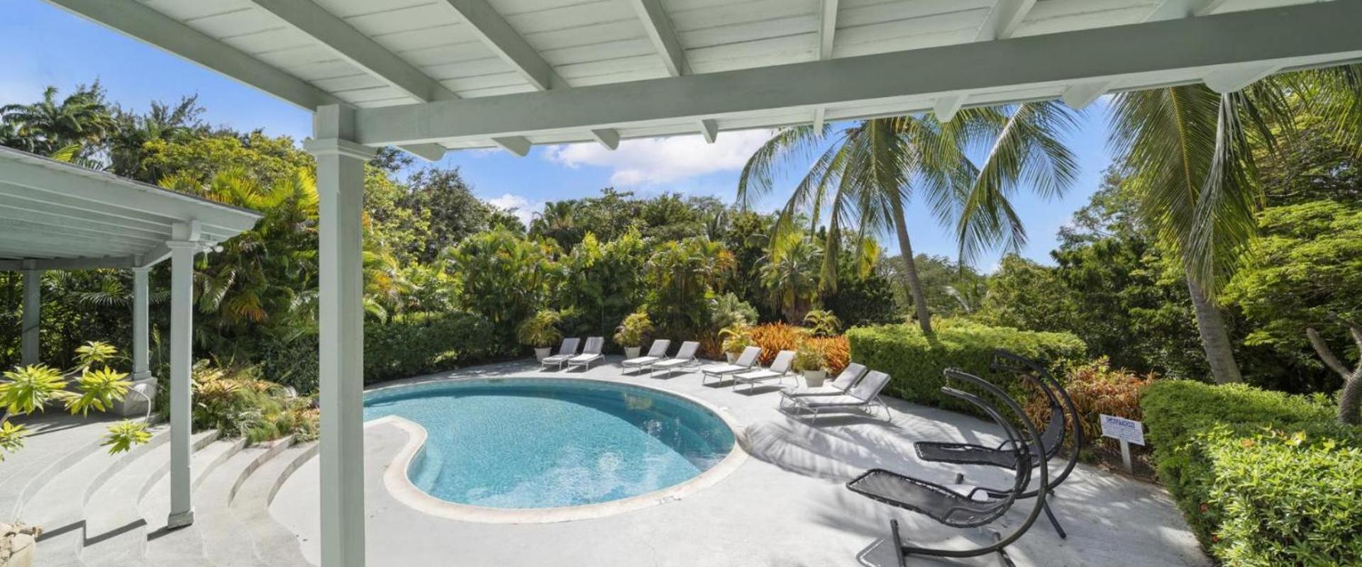Lovely 4-bedroom holiday Villa