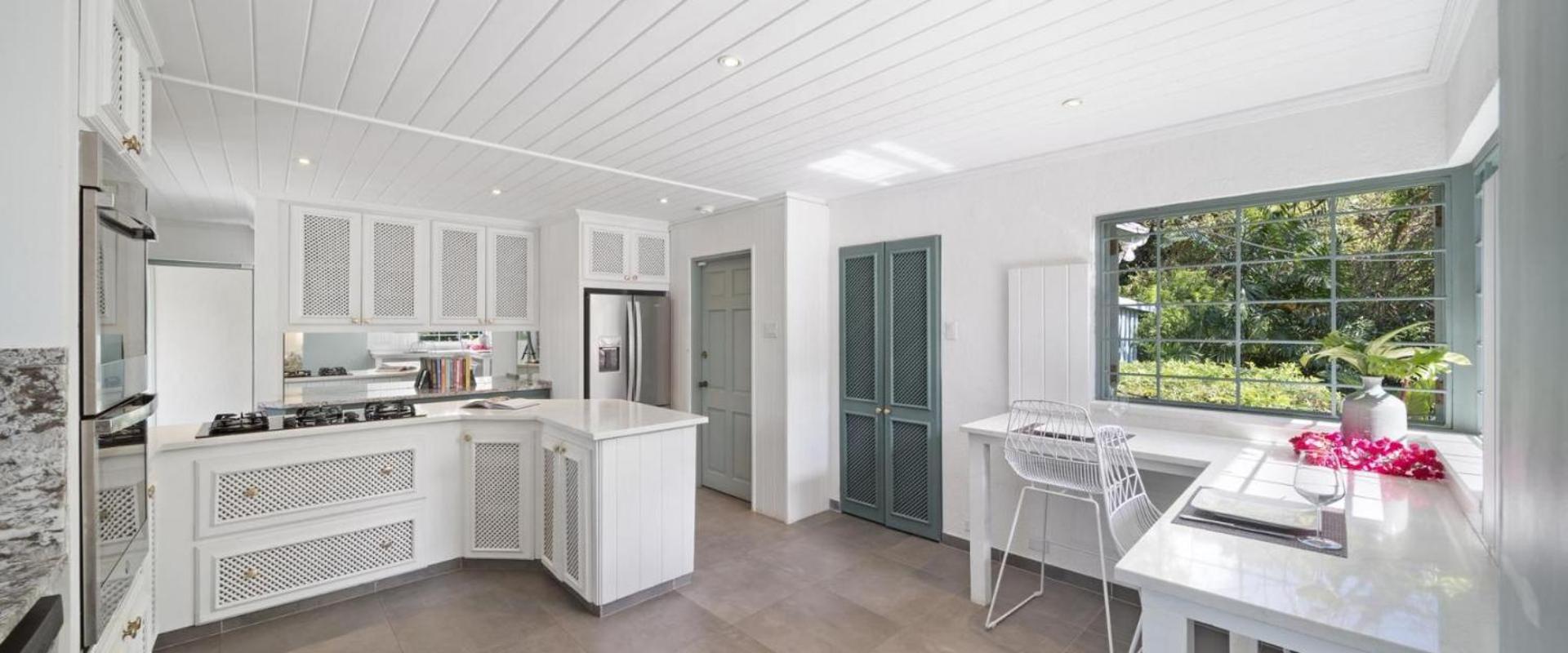 Lovely 4-bedroom holiday Villa