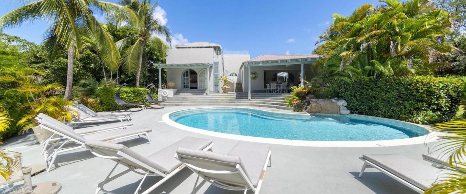 Lovely 4-bedroom holiday Villa