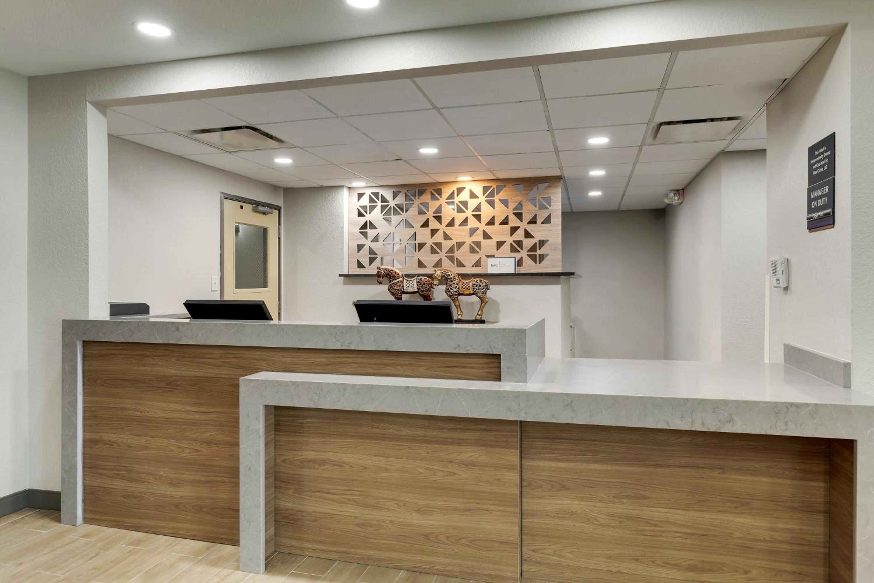 Lexington Vacations - Candlewood Suites Lexington, an IHG Hotel - Property Image 97