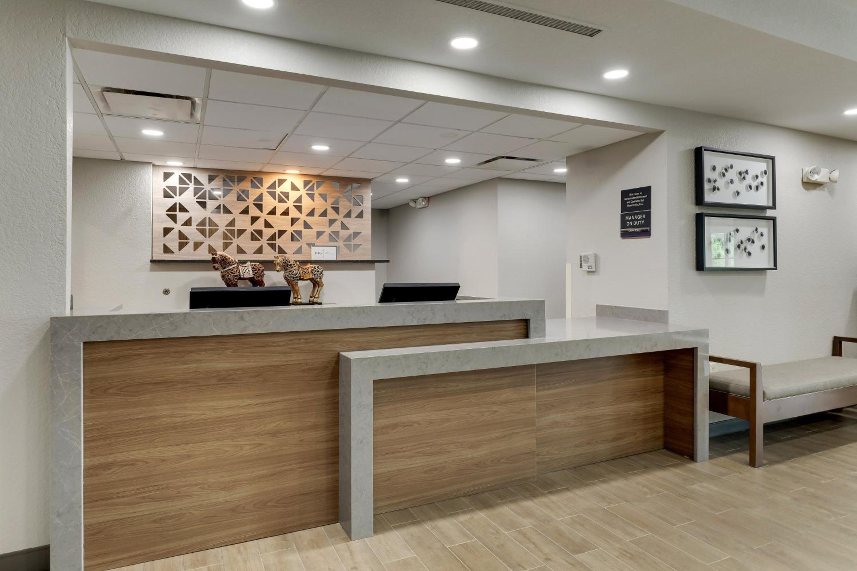 Lexington Vacations - Candlewood Suites Lexington, an IHG Hotel - Property Image 98