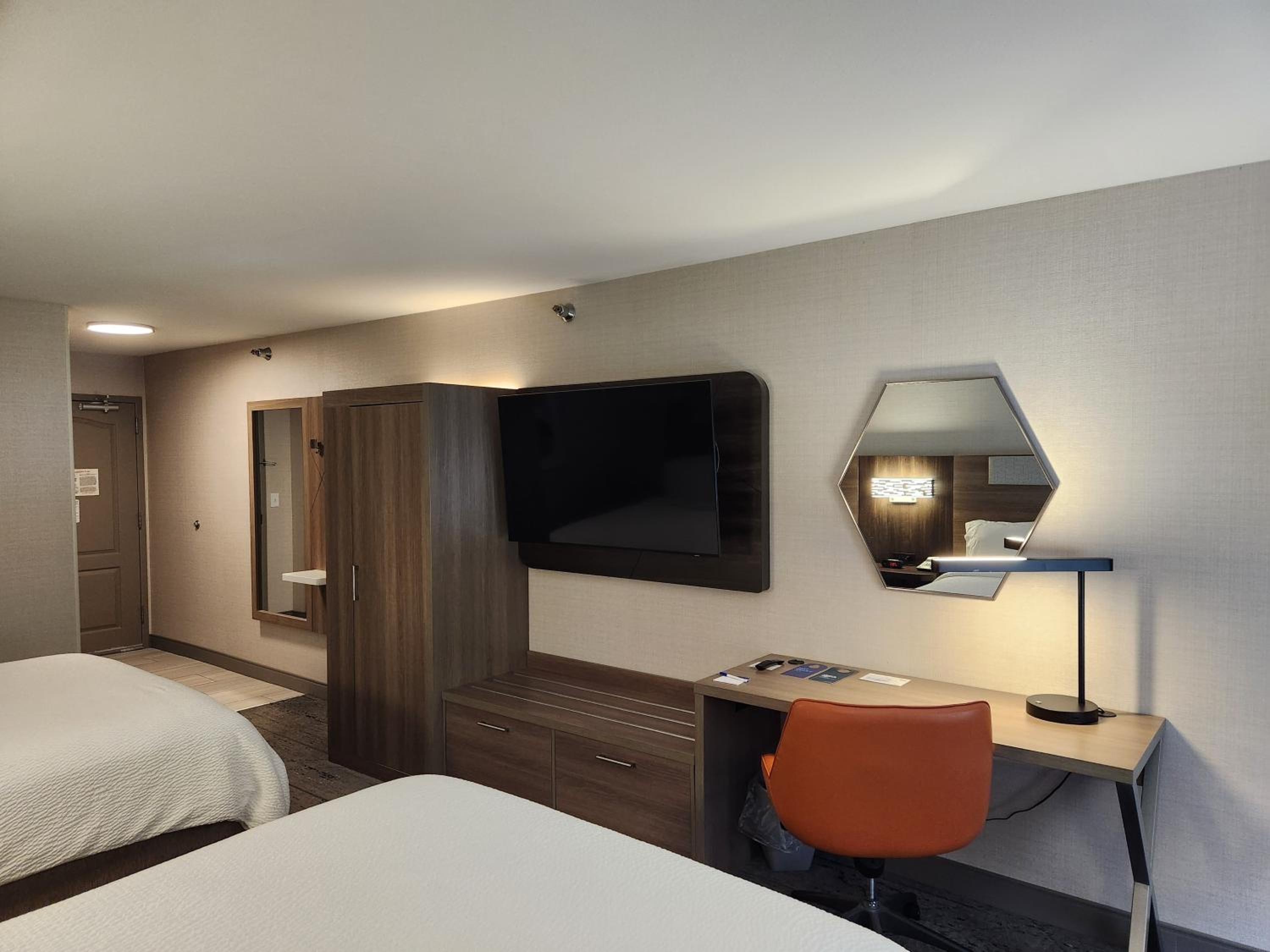 Crawfordsville Vacations - Holiday Inn Express Hotel  Suites Crawfordsville, an IHG Hotel - Property Image 10