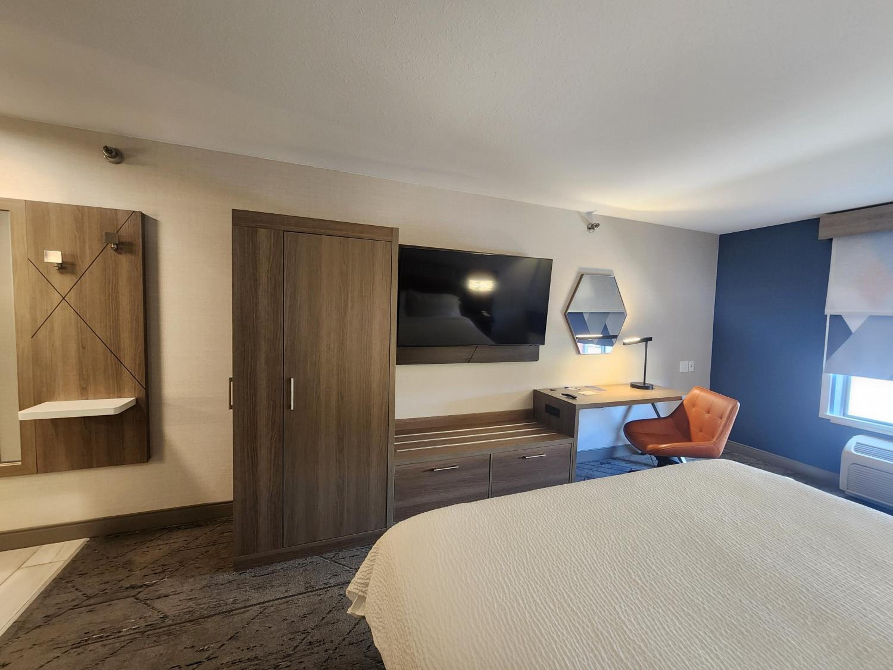 Crawfordsville Vacations - Holiday Inn Express Hotel  Suites Crawfordsville, an IHG Hotel - Property Image 13