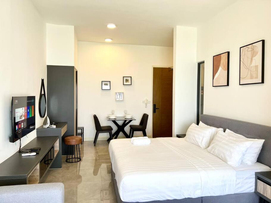 New Imperio Studio 2pax-sea-view melaka-bathub