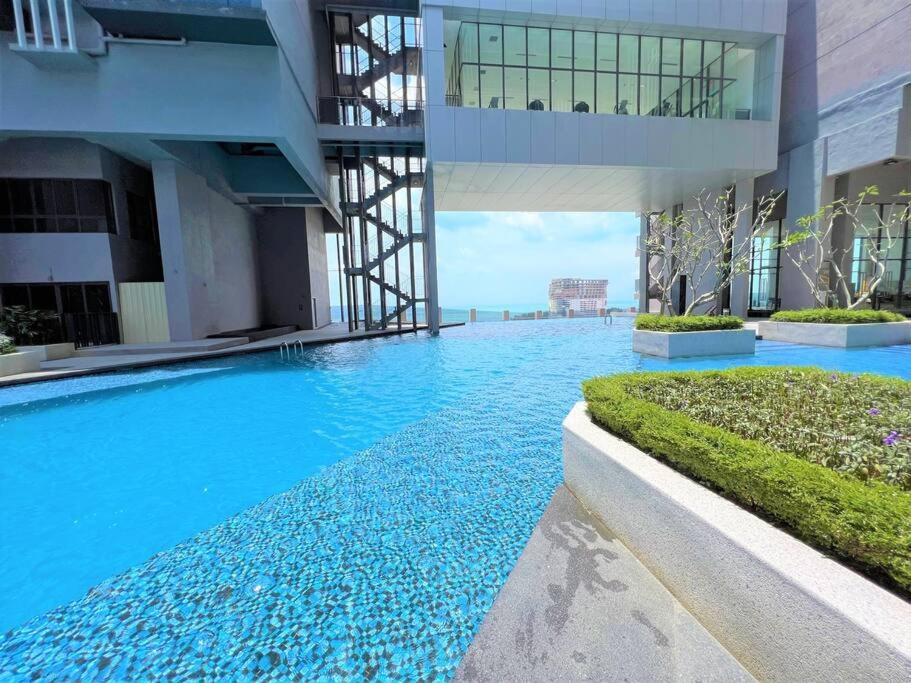 New Imperio Studio 2pax-sea-view melaka-bathub