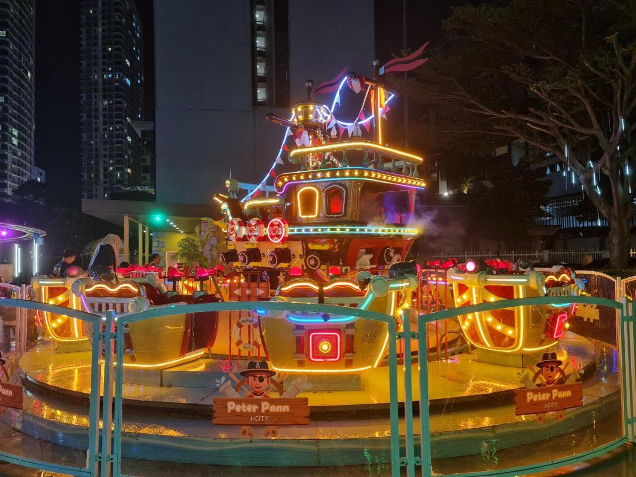 I-City 2R,2B, FREE Wifi & 50inch SmartTV fit 1-9pax