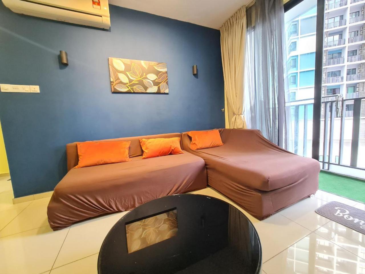 I-City 2R,2B, FREE Wifi & 50inch SmartTV fit 1-9pax