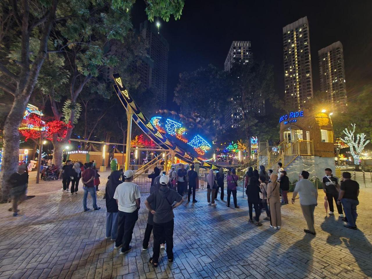 I-City 2R,2B, FREE Wifi & 50inch SmartTV fit 1-9pax
