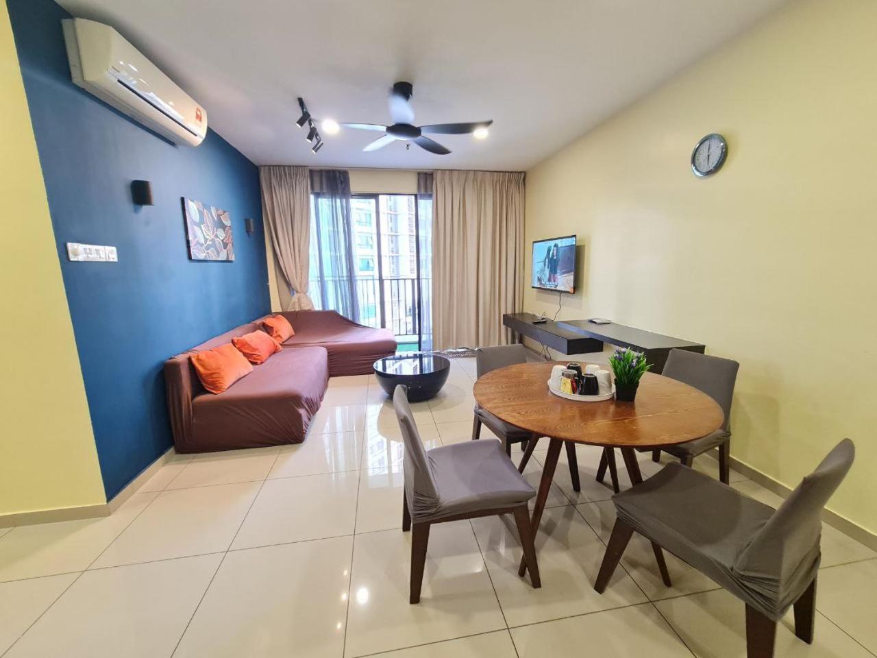 I-City 2R,2B, FREE Wifi & 50inch SmartTV fit 1-9pax
